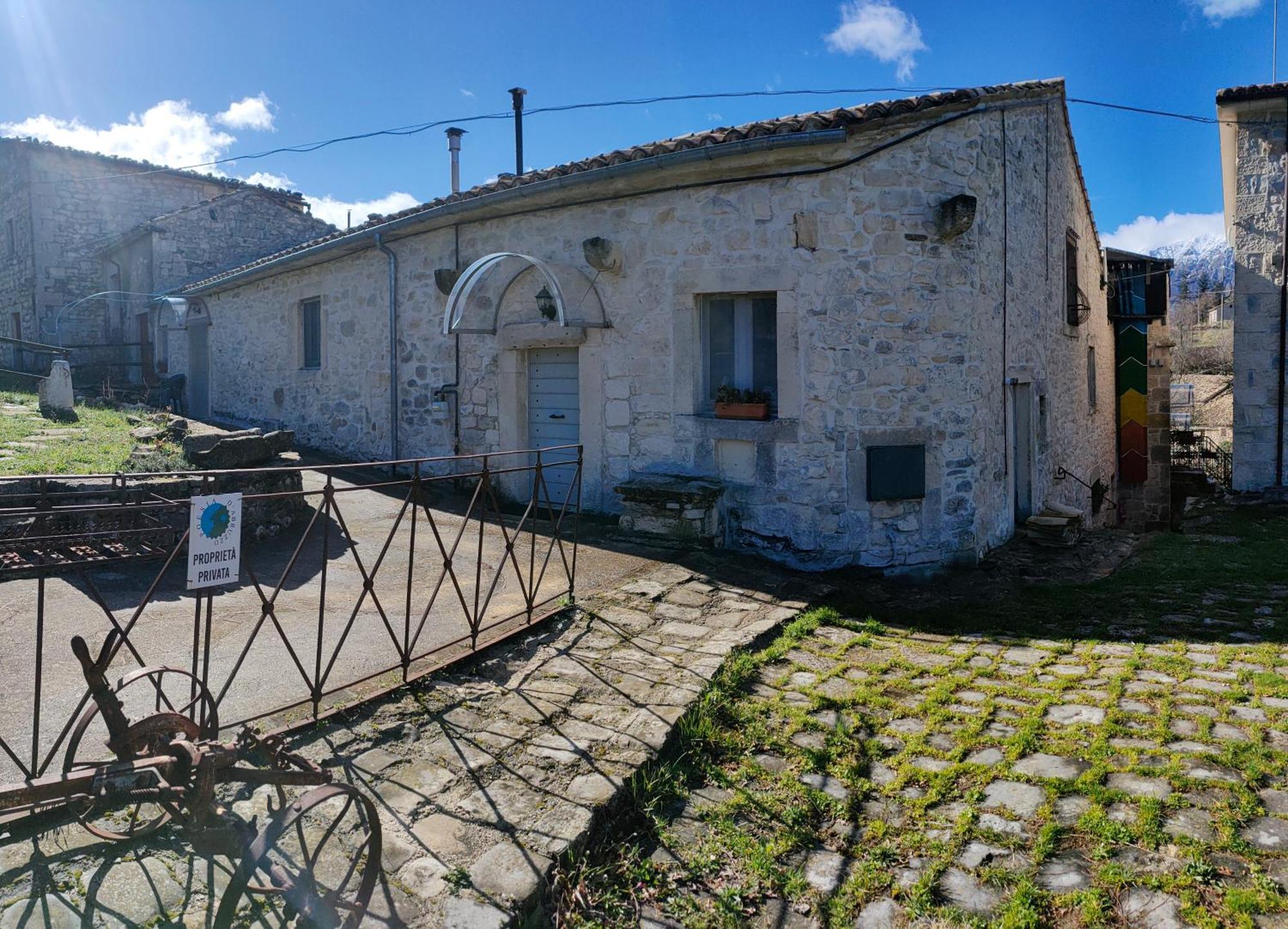 Poesia D'Abruzzo Villa Caramanico Terme Buitenkant foto