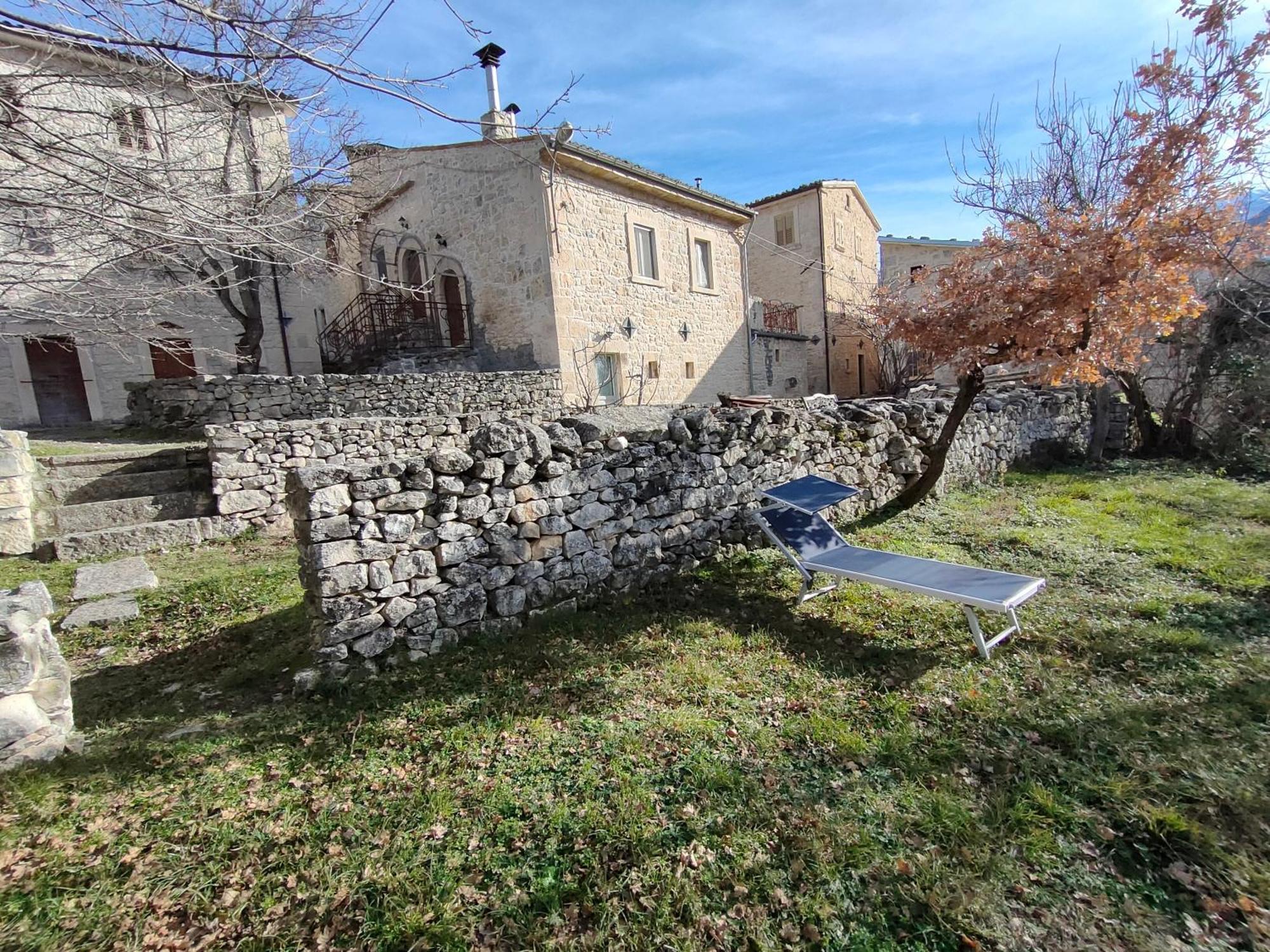 Poesia D'Abruzzo Villa Caramanico Terme Buitenkant foto